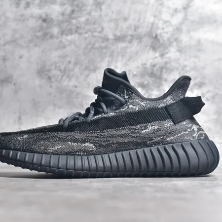 アディダス カジュアルシューズ