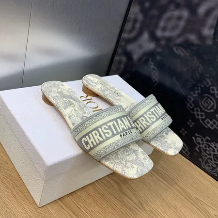 ディオール スリッパ