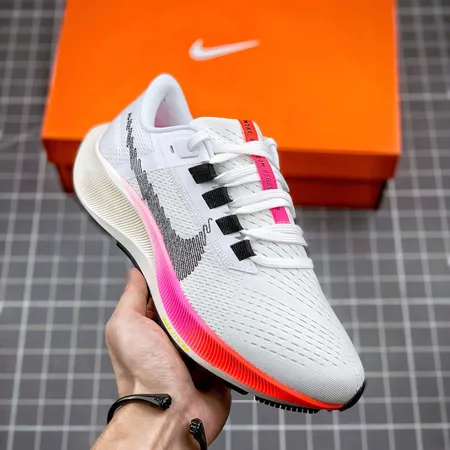 ナイキ スニーカー