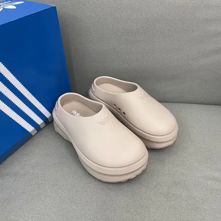 アディダス スリッパ