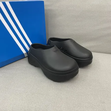 アディダス スリッパ