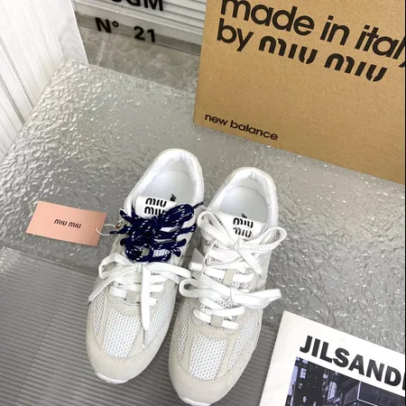 ミュウミュウ スニーカー