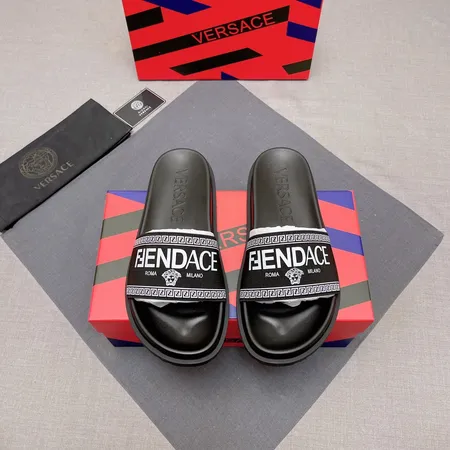 ヴェルサーチ スリッパ