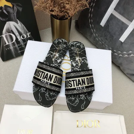 ディオール スリッパ