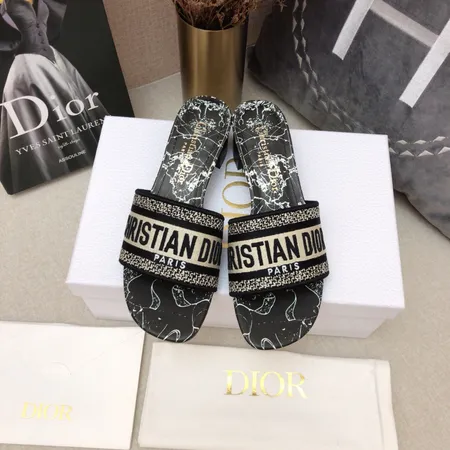 ディオール スリッパ