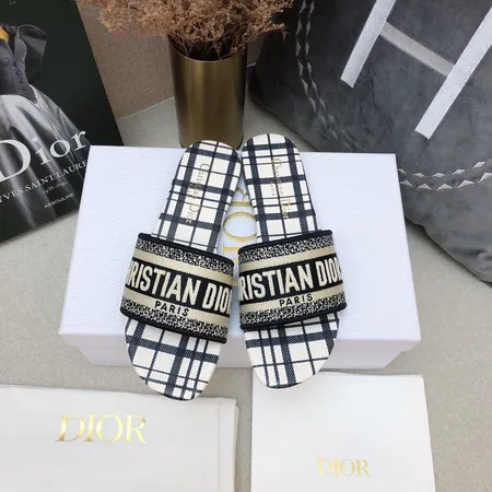 ディオール スリッパ