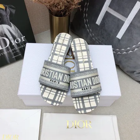 ディオール スリッパ