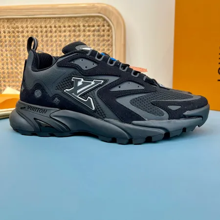 ルイヴィトン スニーカー