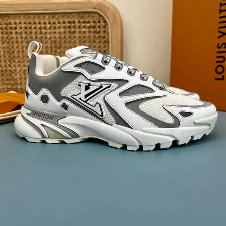 ルイヴィトン スニーカー