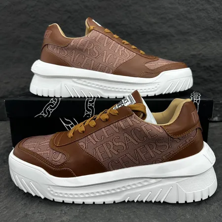 ヴェルサーチ カジュアルシューズ