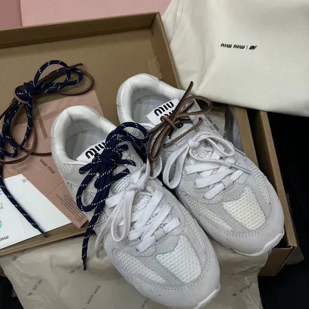 ミュウミュウ スニーカー