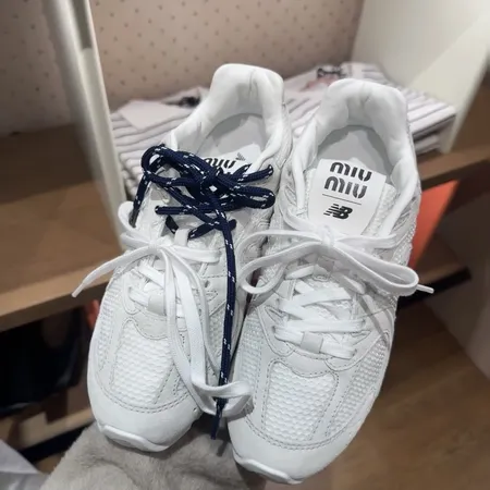 ミュウミュウ スニーカー