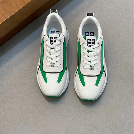 ジバンシィ スニーカー