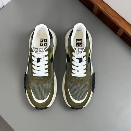 ジバンシィ スニーカー