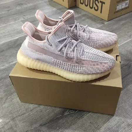 アディダス スニーカー