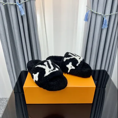 ルイヴィトン スリッパ