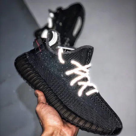 アディダス スニーカー