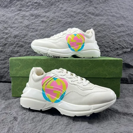 グッチ スニーカー