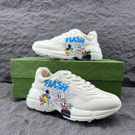 グッチ スニーカー