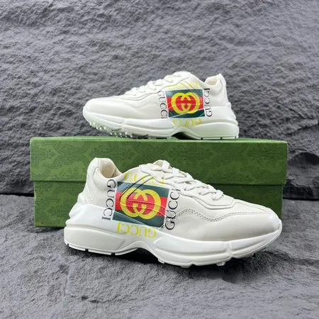 グッチ スニーカー