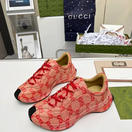 グッチ スニーカー