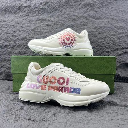 グッチ スニーカー