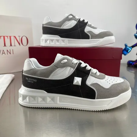 ヴァレンティノ カジュアルシューズ