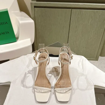 ボッテガ ヴェネタ サンダル