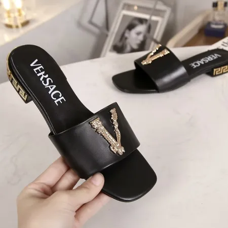 ヴェルサーチ スリッパ