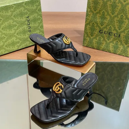 グッチ スリッパ