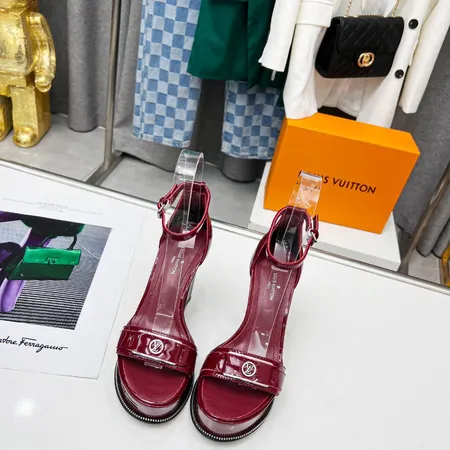 ルイヴィトン サンダル