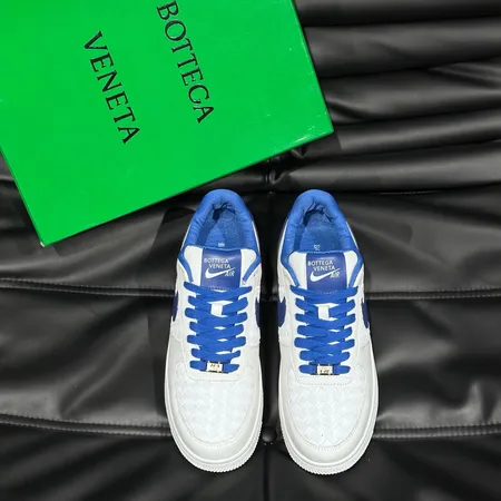 ボッテガ ヴェネタ カジュアルシューズ