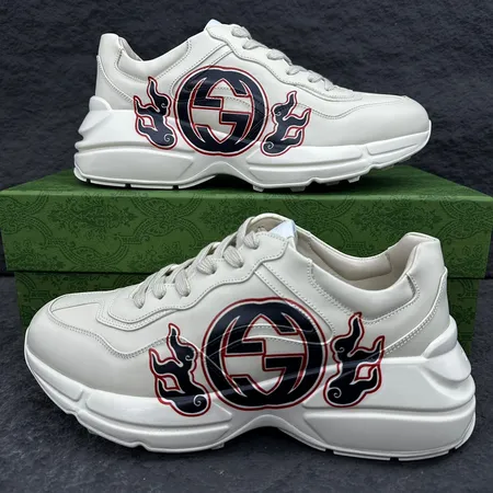 グッチ スニーカー