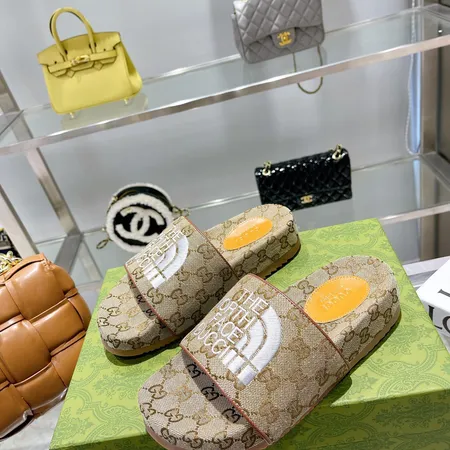 グッチ スリッパ