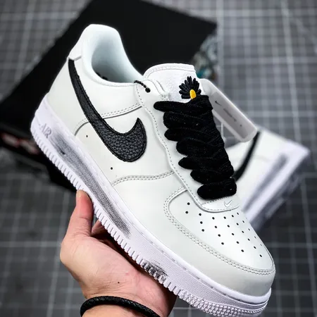 ナイキ カジュアルシューズ