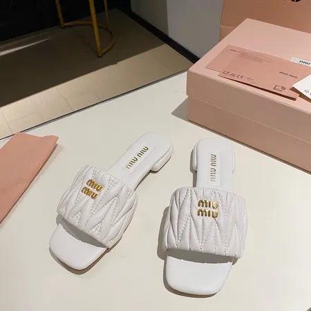 ミュウミュウ スリッパ