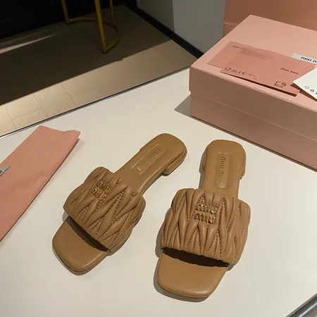 ミュウミュウ スリッパ