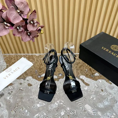 ヴェルサーチ サンダル