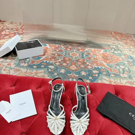 セリーヌ サンダル