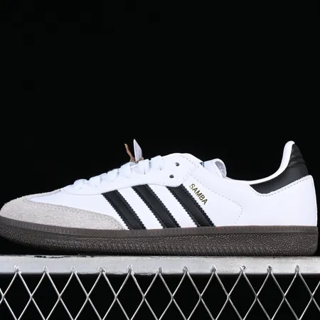 アディダス カジュアルシューズ