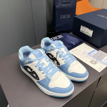 ディオール カジュアルシューズ