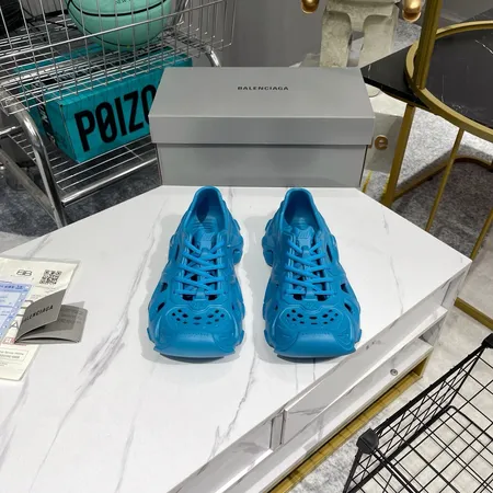 バレンシアガ サンダル