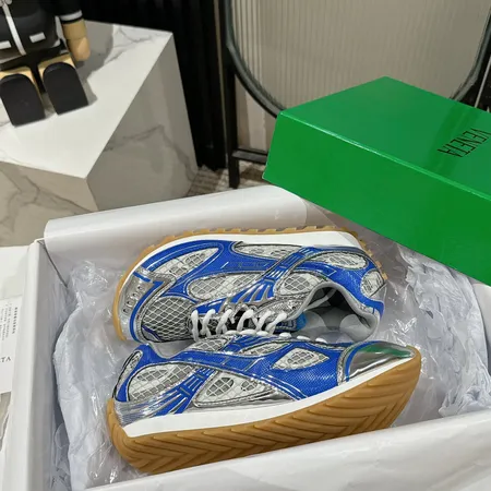 ボッテガ ヴェネタ カジュアルシューズ