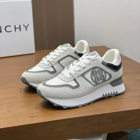 ジバンシィ スニーカー