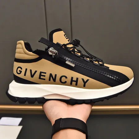 ジバンシィ スニーカー