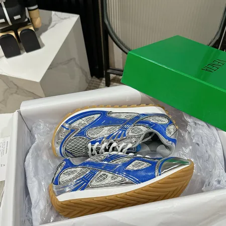 ボッテガ ヴェネタ カジュアルシューズ