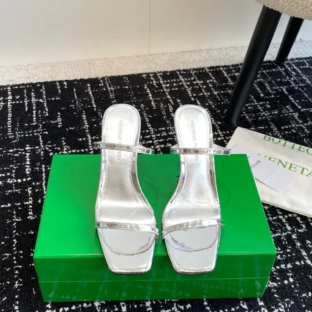 ボッテガ ヴェネタ サンダル