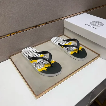 ヴェルサーチ スリッパ