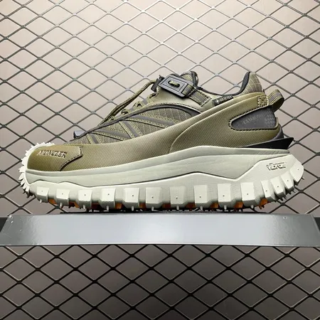 モンクレール カジュアルシューズ