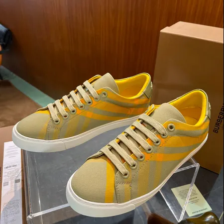 バーバリー ス カジュアルシューズ